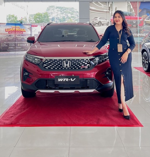 Honda Soekarno Hatta mengadakan showroom iven dan menghadirkan promo dan bonus menarik. (Foto: Mimi Purwanti)